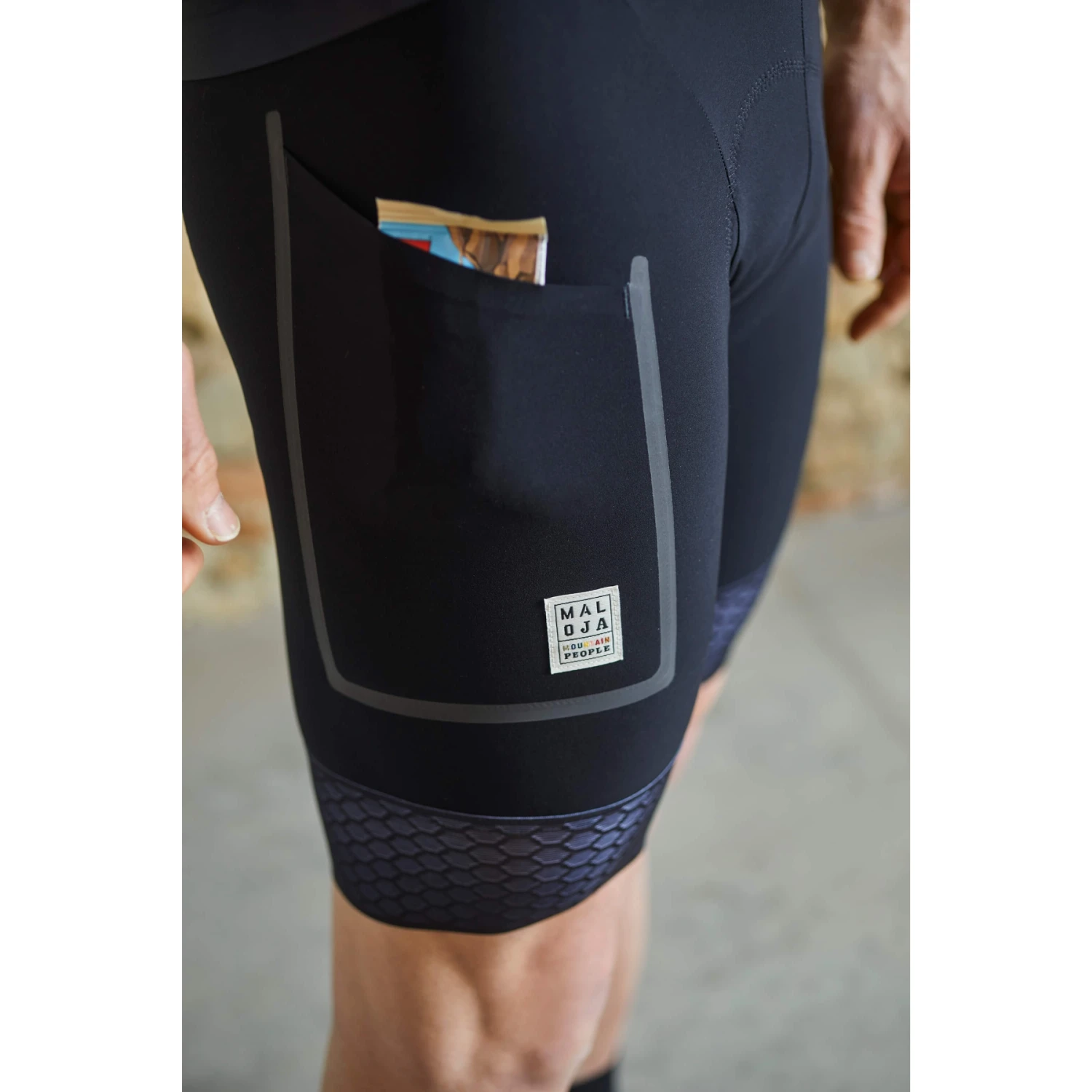 Maloja PaulM. Gravel Fietsshorts Met Bretels - Midnight 8581 5 Maloja PaulM. Gravel Fietsshorts Met Bretels - Midnight 8581 - Afbeelding 5