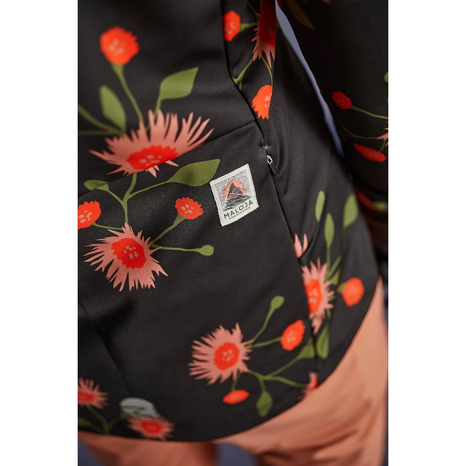 Maloja SedicaM. Thermal Windblock Fietsjas Dames - Moonless Glowflower 8701 7 Maloja SedicaM. Thermal Windblock Fietsjas Dames - Moonless Glowflower 8701 - Afbeelding 7