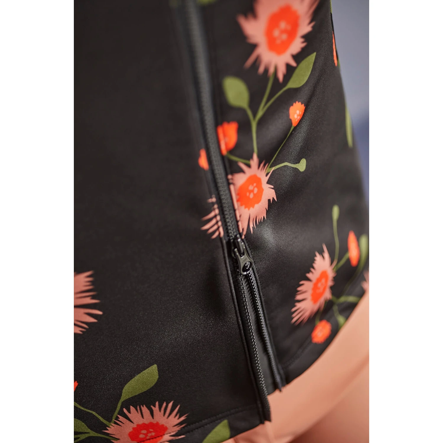 Maloja SedicaM. Thermal Windblock Fietsjas Dames - Moonless Glowflower 8701 9 Maloja SedicaM. Thermal Windblock Fietsjas Dames - Moonless Glowflower 8701 - Afbeelding 9